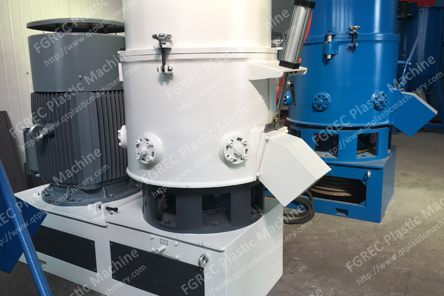 Agglomerator compactor machine