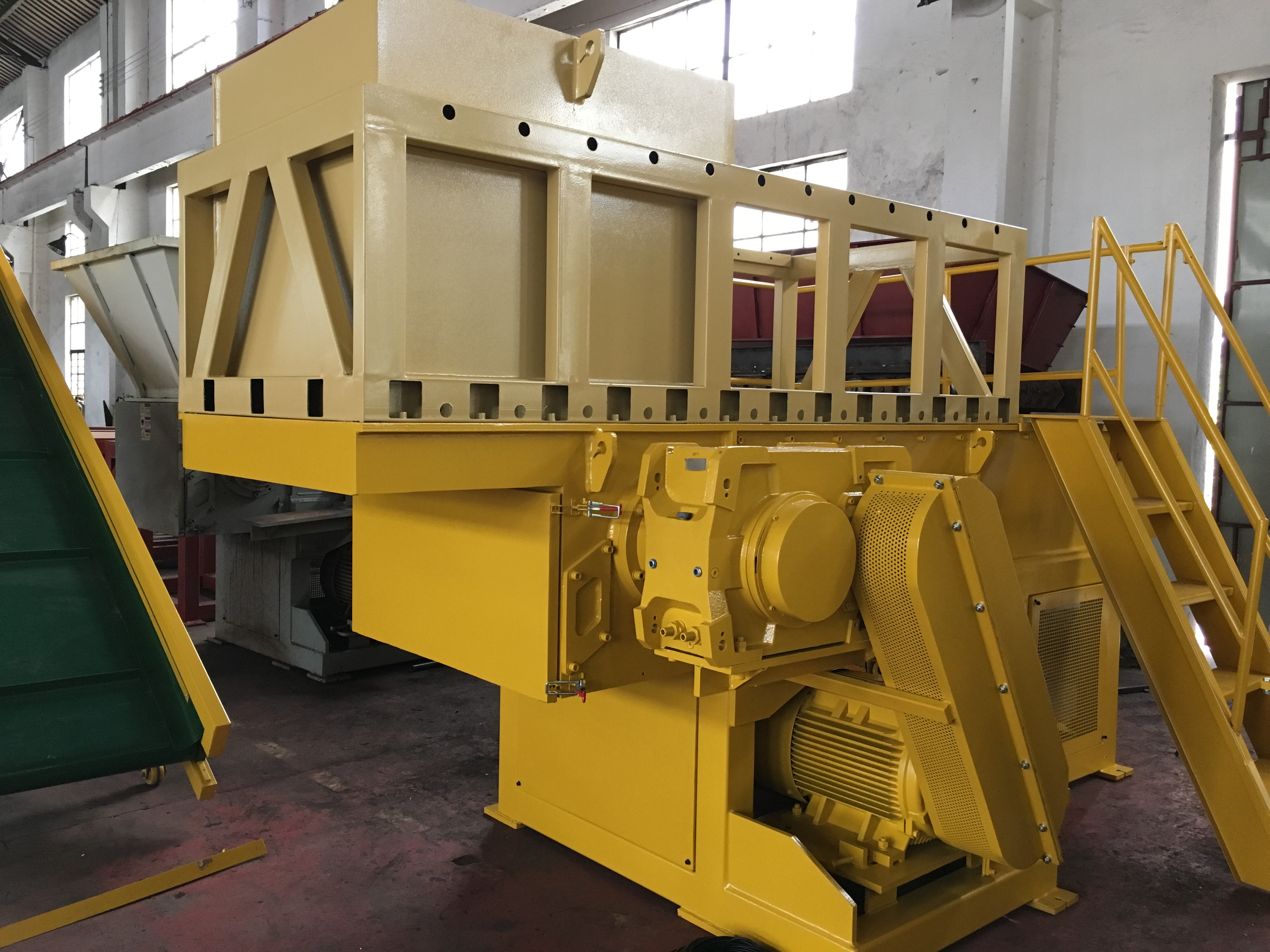 single shaft shredder for plastic recycling